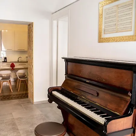 Casta Diva Luxury -self Check-in * Palermo